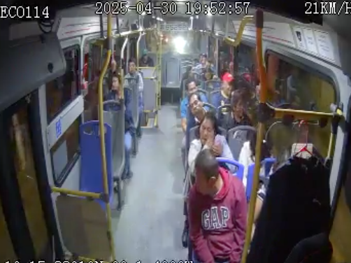 Atacan a chofer de transporte público